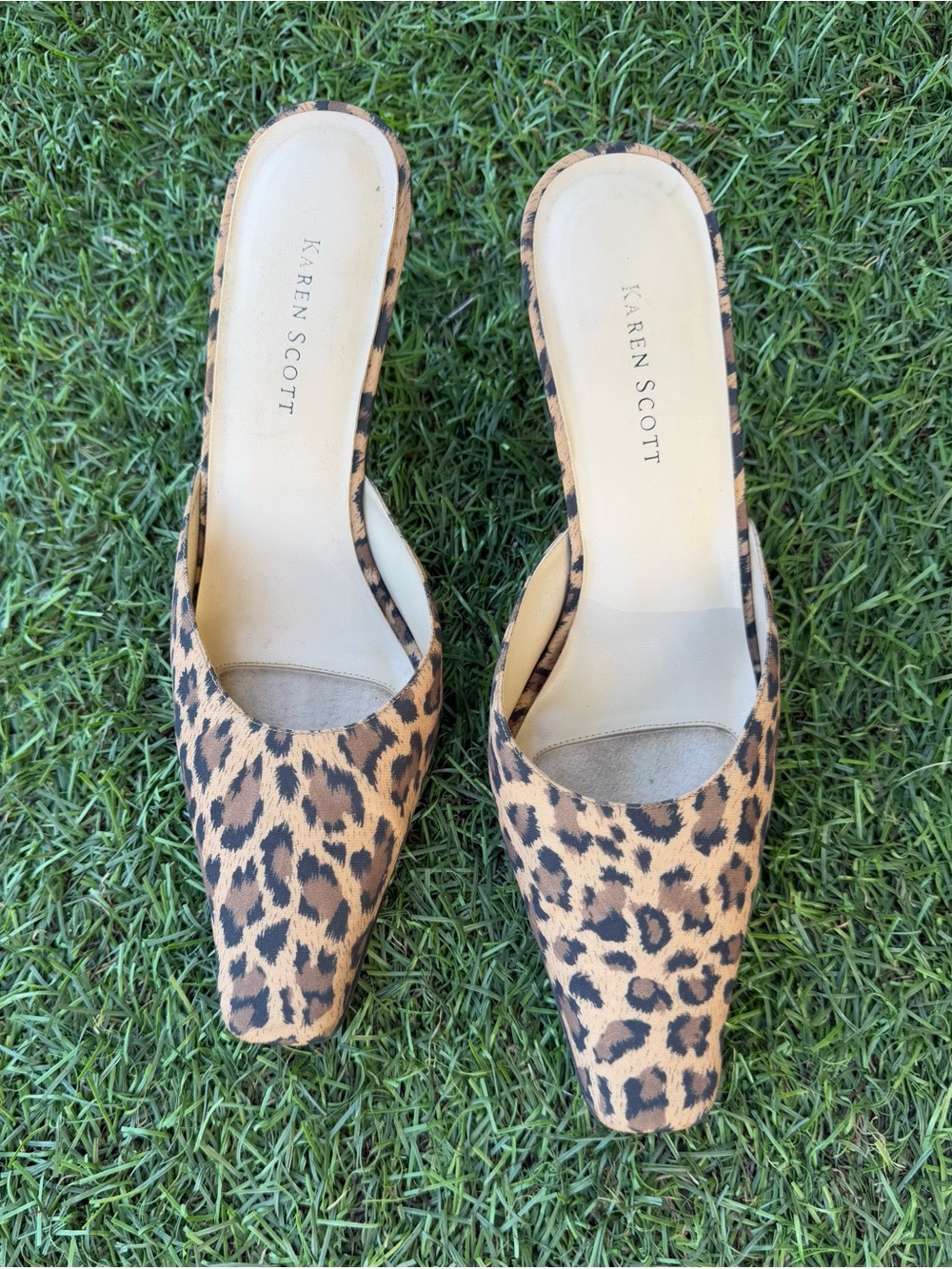 Karen Scott Leopard-Pattern Slip-On Mules - Tan & Black Sz(8)